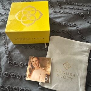 Kendra Scott Box, Dust bag and card